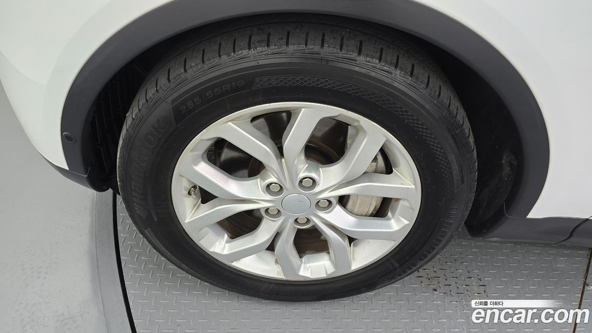 Land Rover Discovery 2019