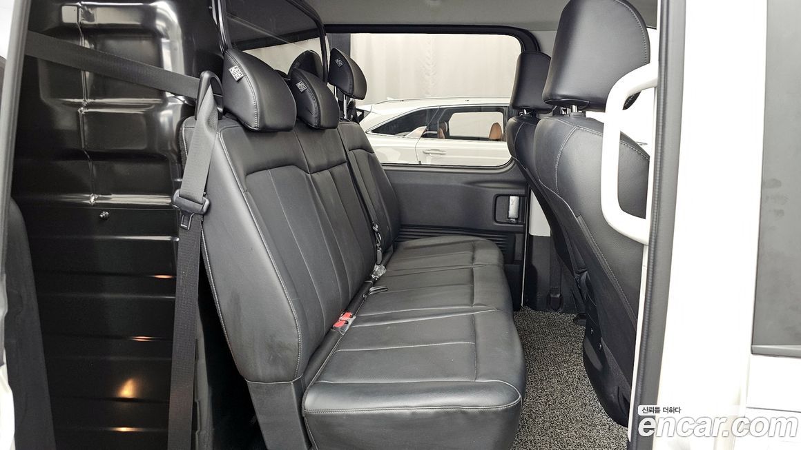 Hyundai Staria 2022