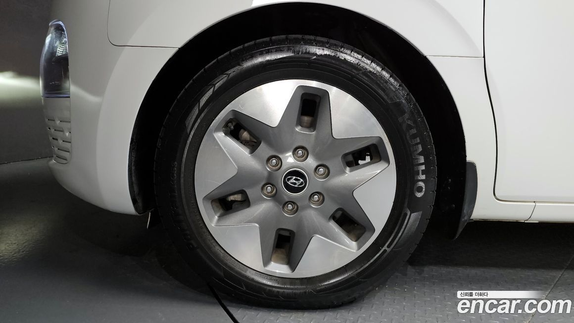 Hyundai Staria 2023