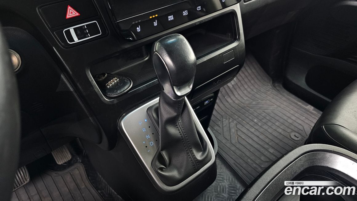 Hyundai Staria 2022