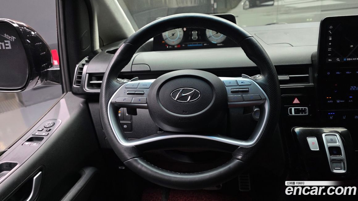 Hyundai Staria 2022