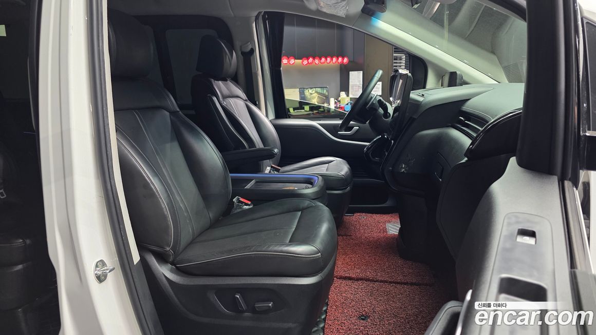 Hyundai Staria 2022