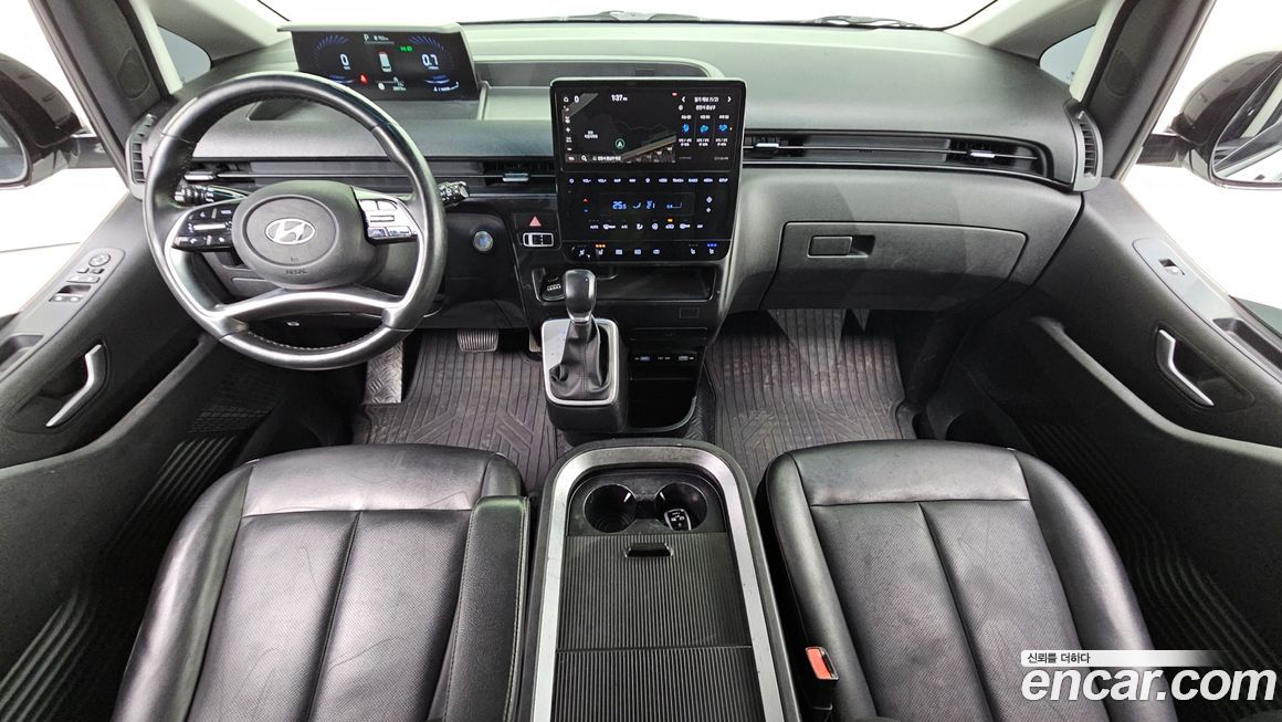 Hyundai Staria 2022