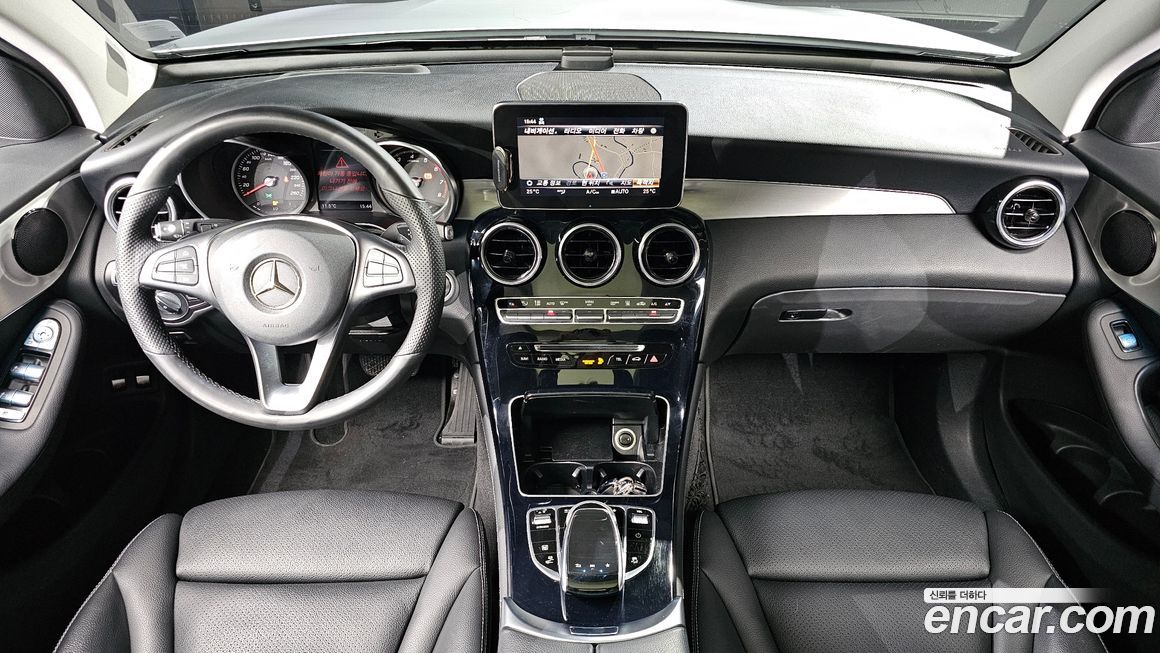 Mercedes-Benz GLC-Class 2019