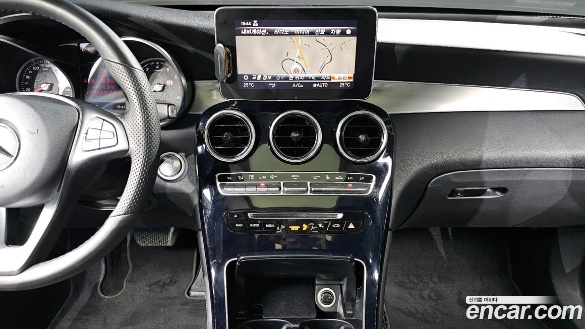 Mercedes-Benz GLC-Class 2019