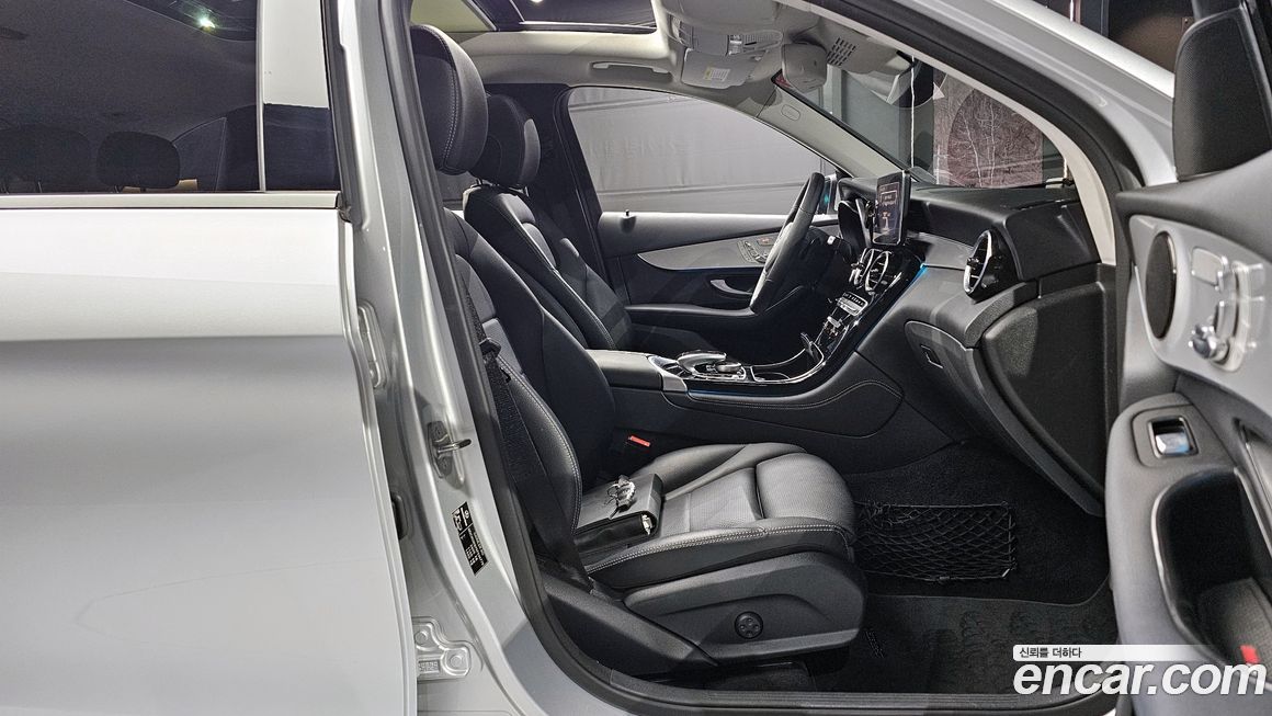 Mercedes-Benz GLC-Class 2019