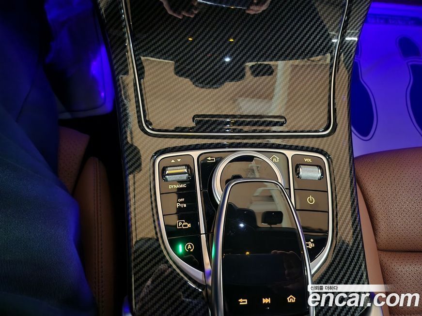 Mercedes-Benz C-Class 2020