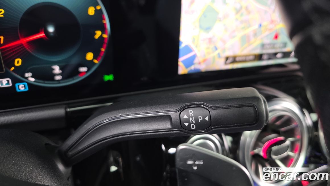 Mercedes-Benz GLA-Class 2021