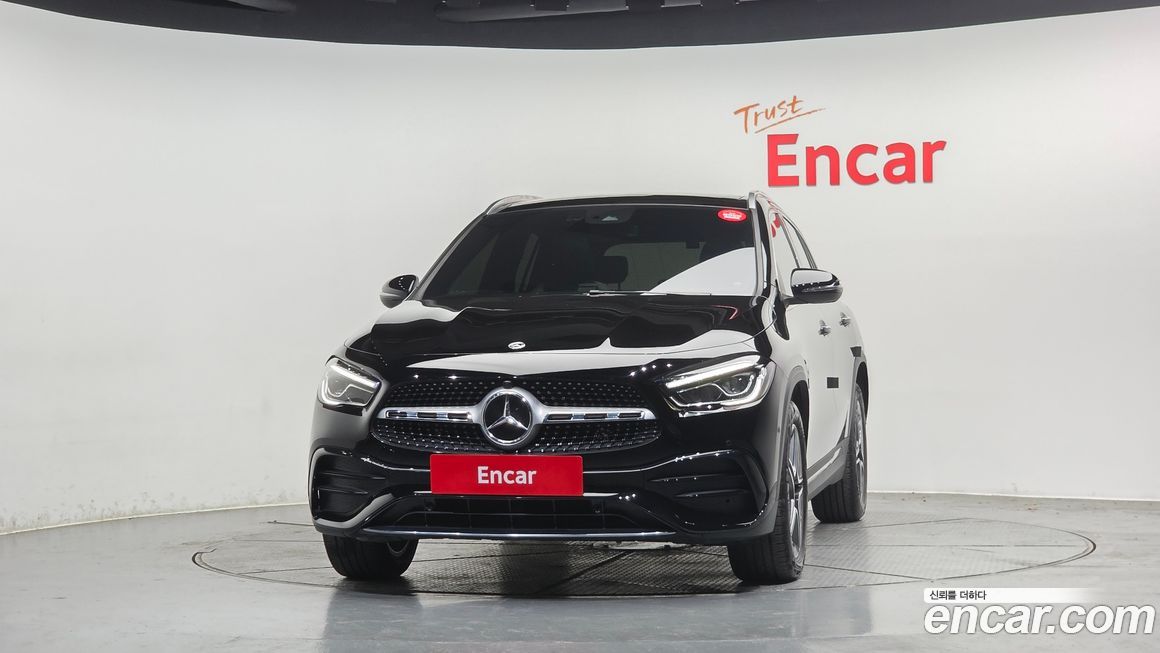 Mercedes-Benz GLA-Class 2021