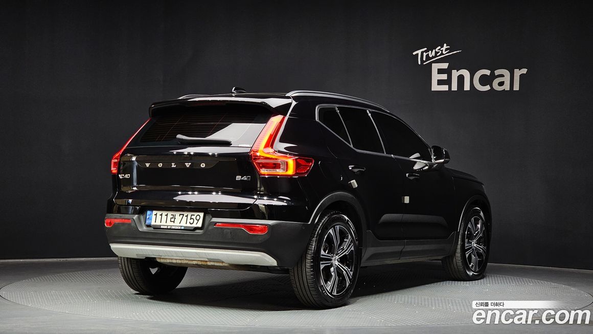 Volvo XC40 2021