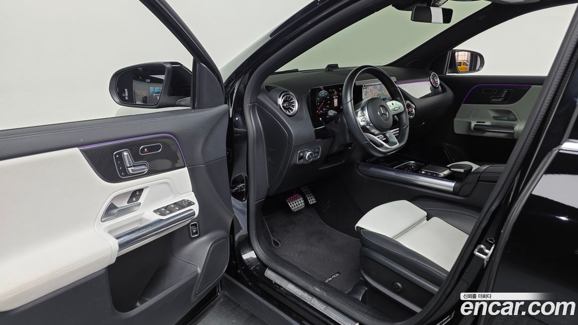 Mercedes-Benz GLA-Class 2021