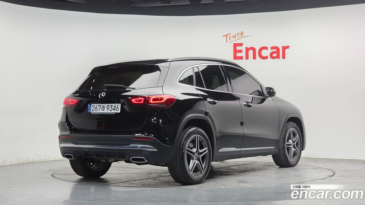 Mercedes-Benz GLA-Class 2021