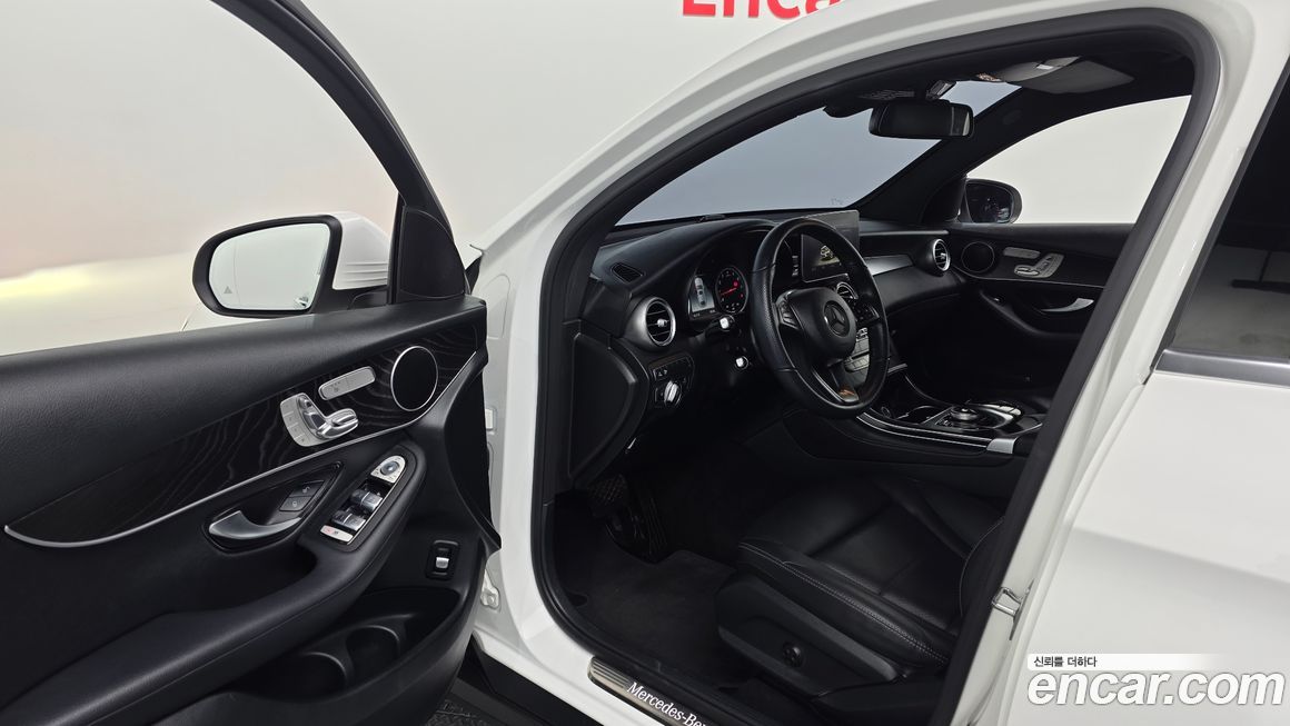 Mercedes-Benz GLC-Class 2019