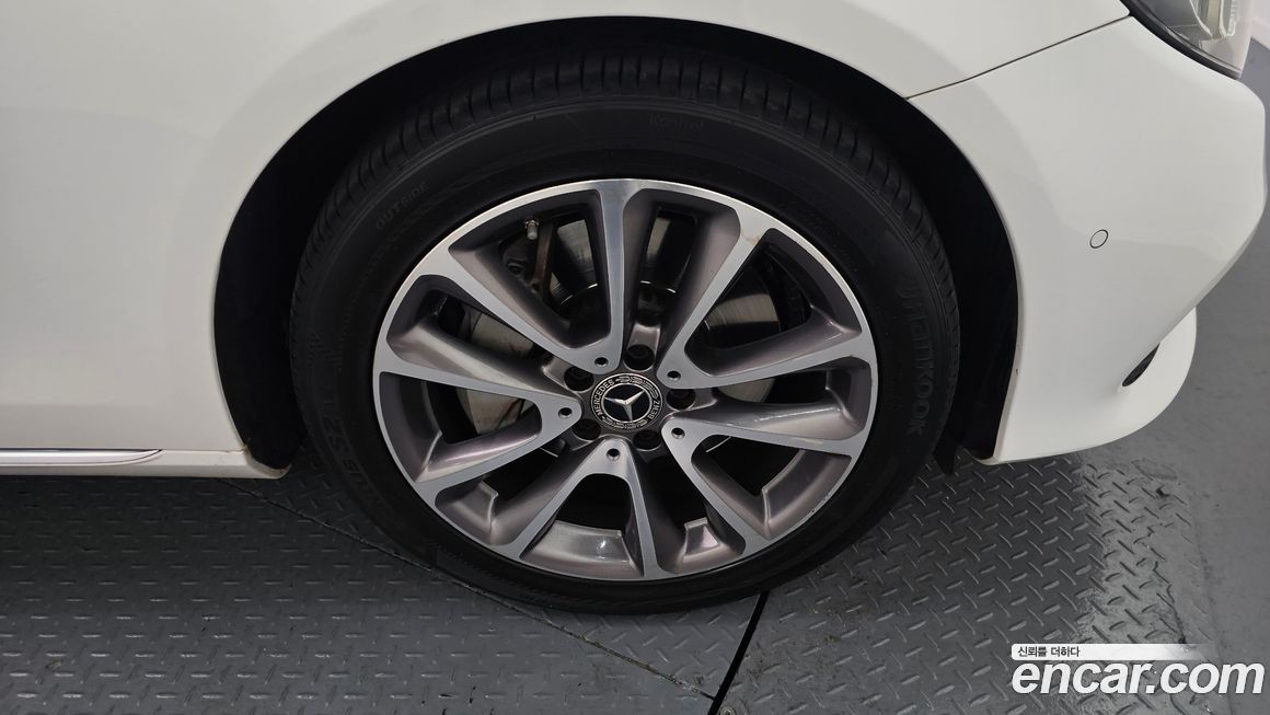 Mercedes-Benz E-Class 2019