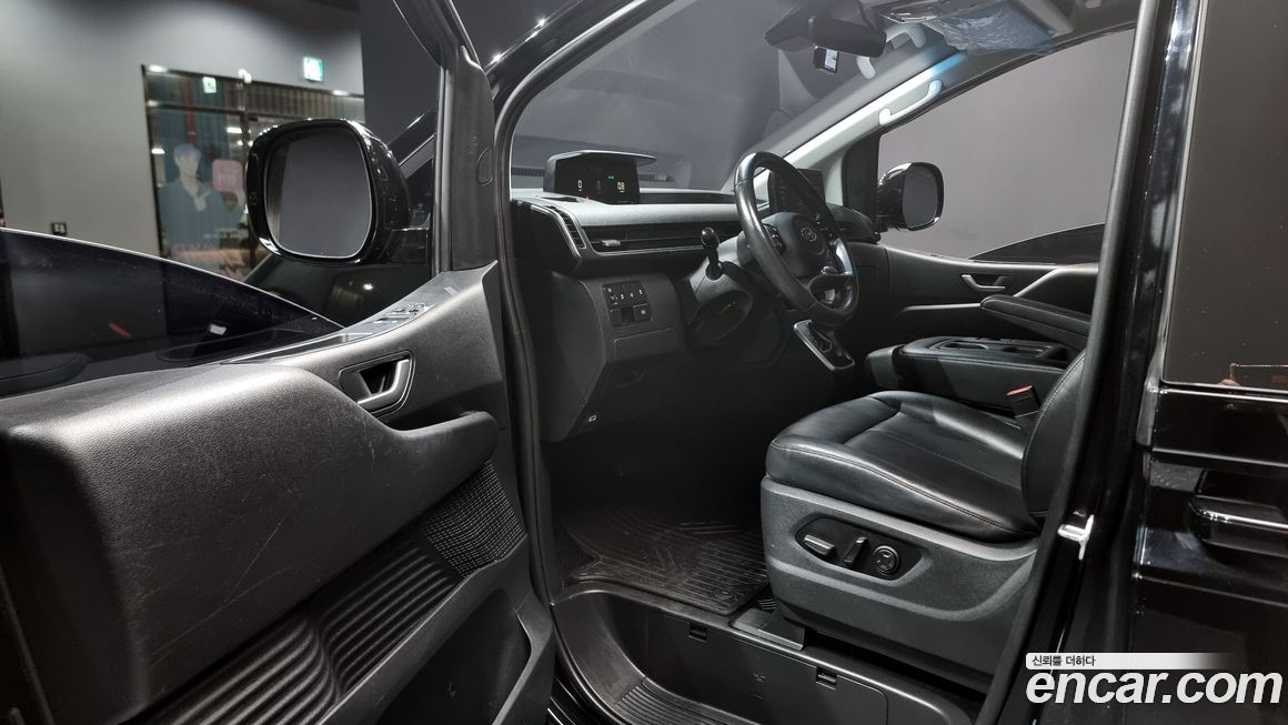 Hyundai Staria 2022