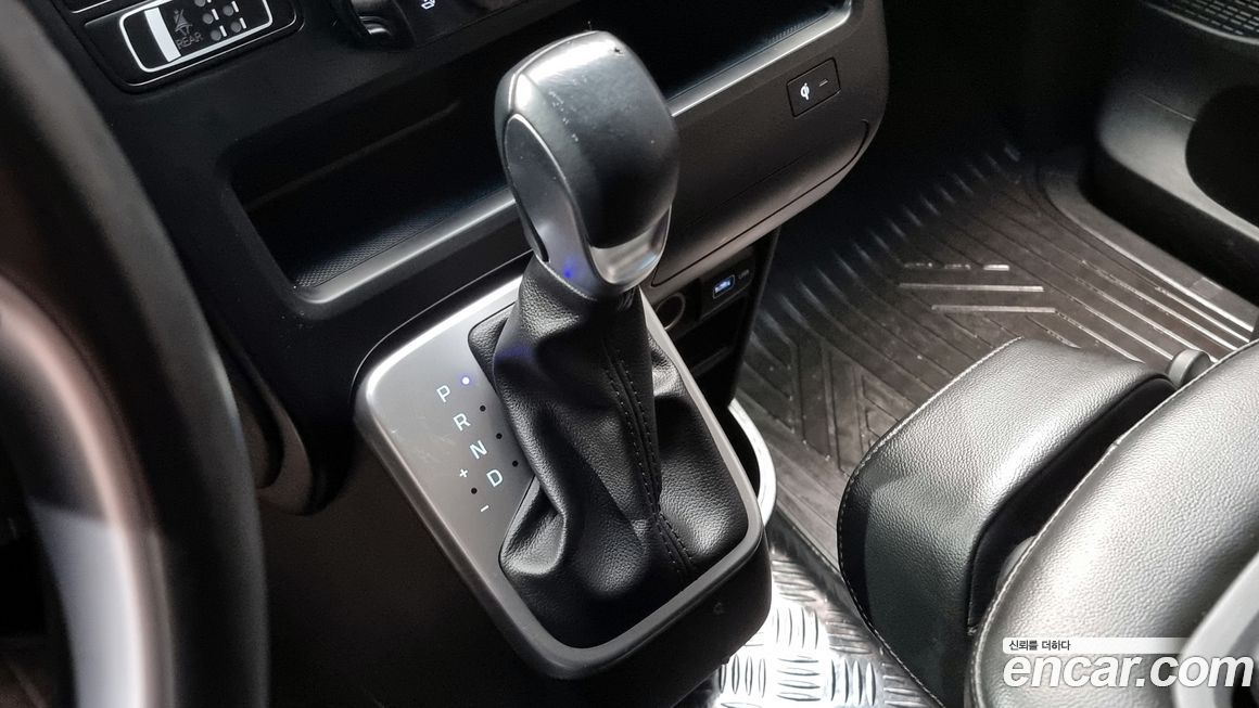 Hyundai Staria 2022