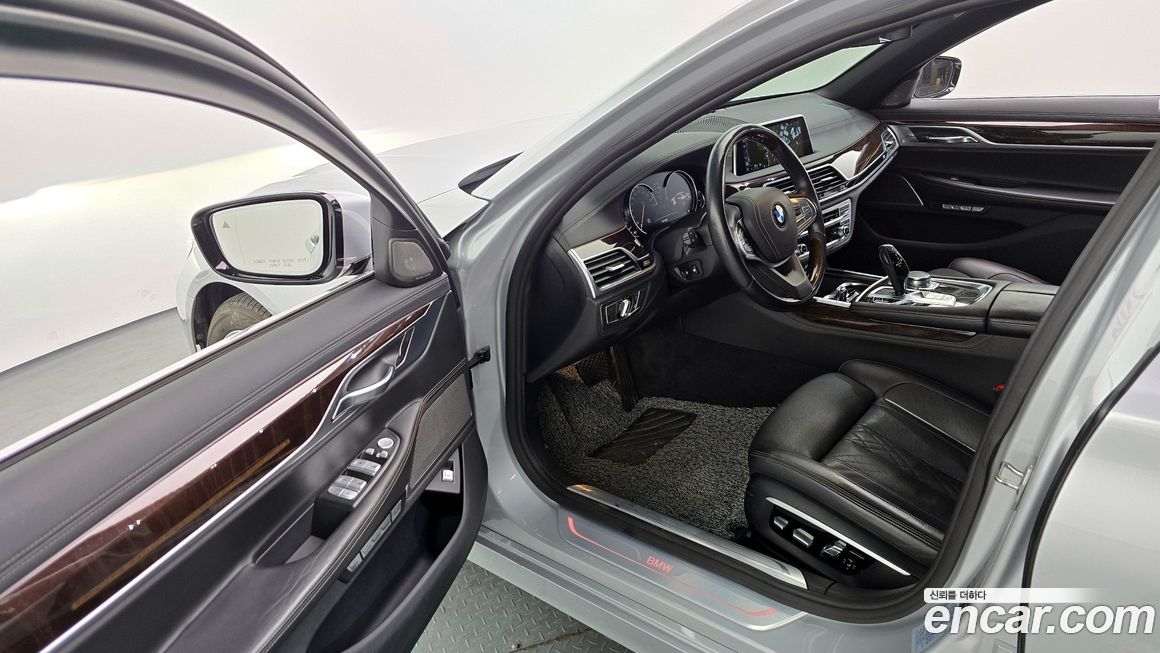 BMW 7-Series 2016