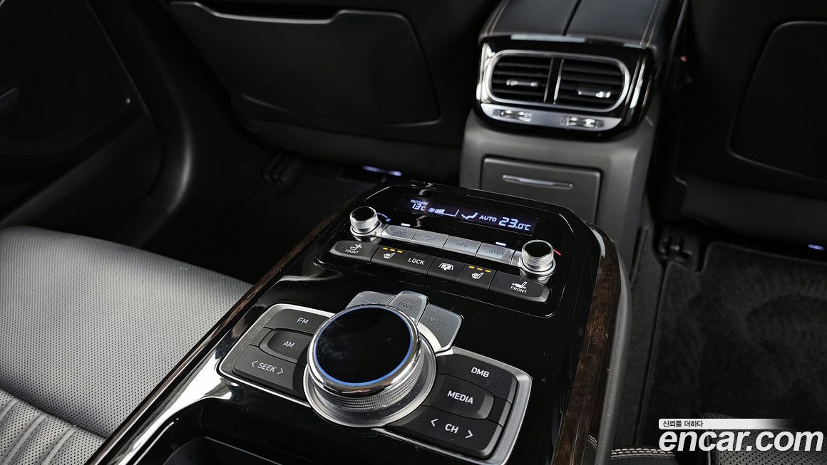 Genesis G90 2020
