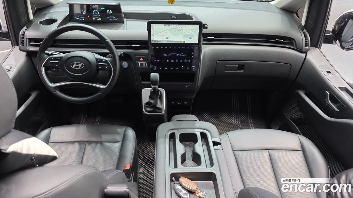 Hyundai Staria 2025