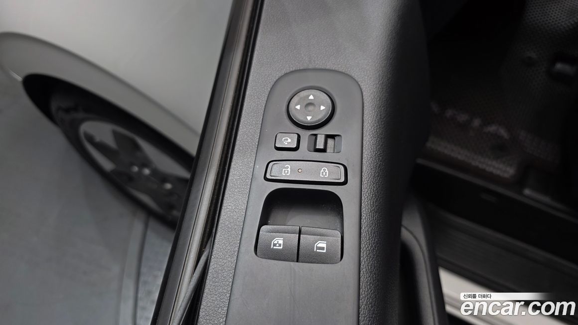 Hyundai Staria 2025