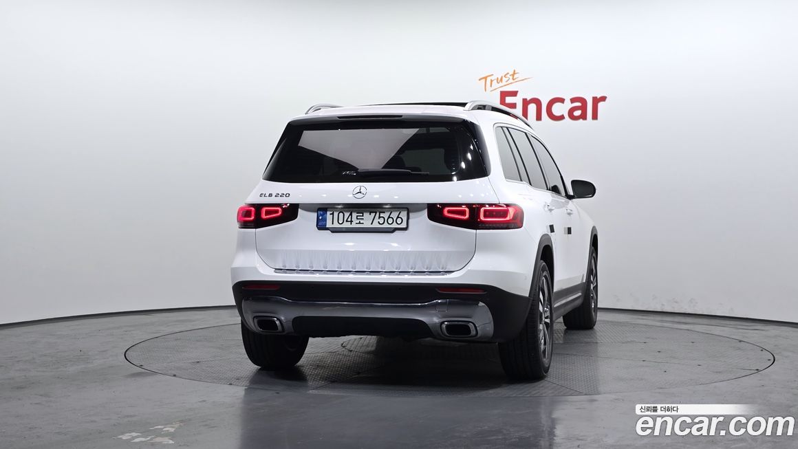 Mercedes-Benz GLB-Class 2021