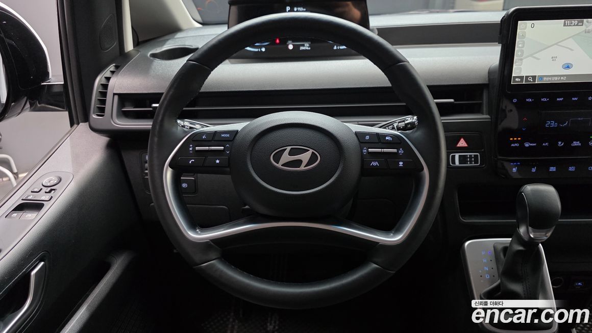 Hyundai Staria 2025