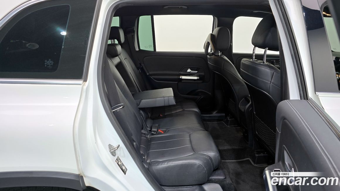 Mercedes-Benz GLB-Class 2021