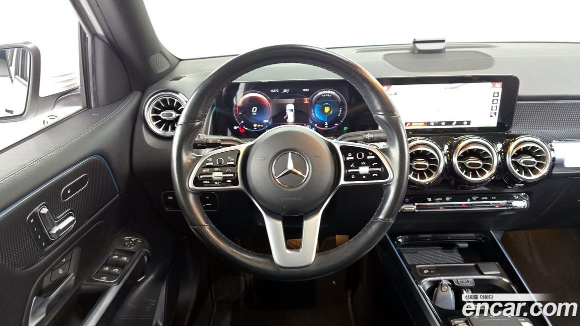 Mercedes-Benz GLB-Class 2021