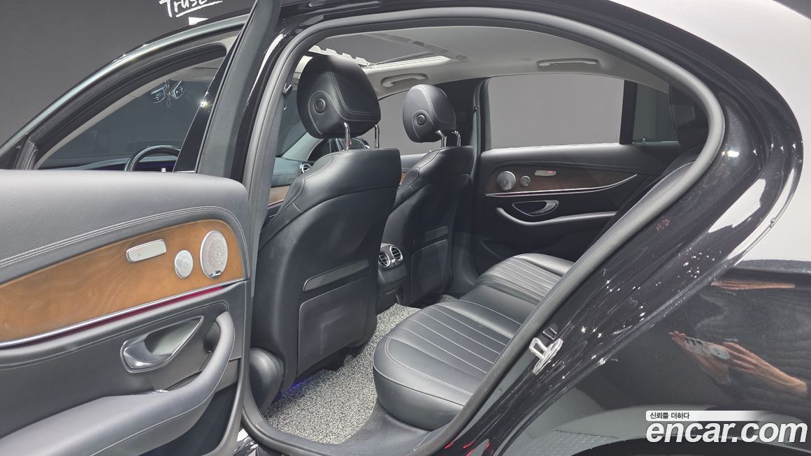 Mercedes-Benz E-Class 2019