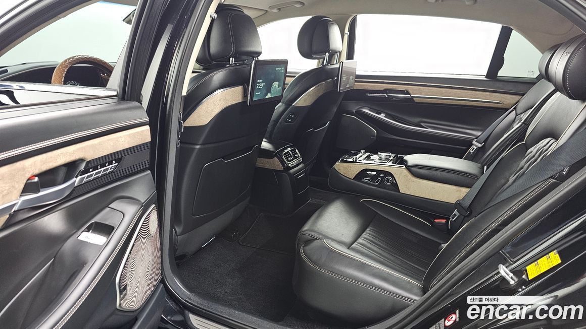 Genesis G90 2020
