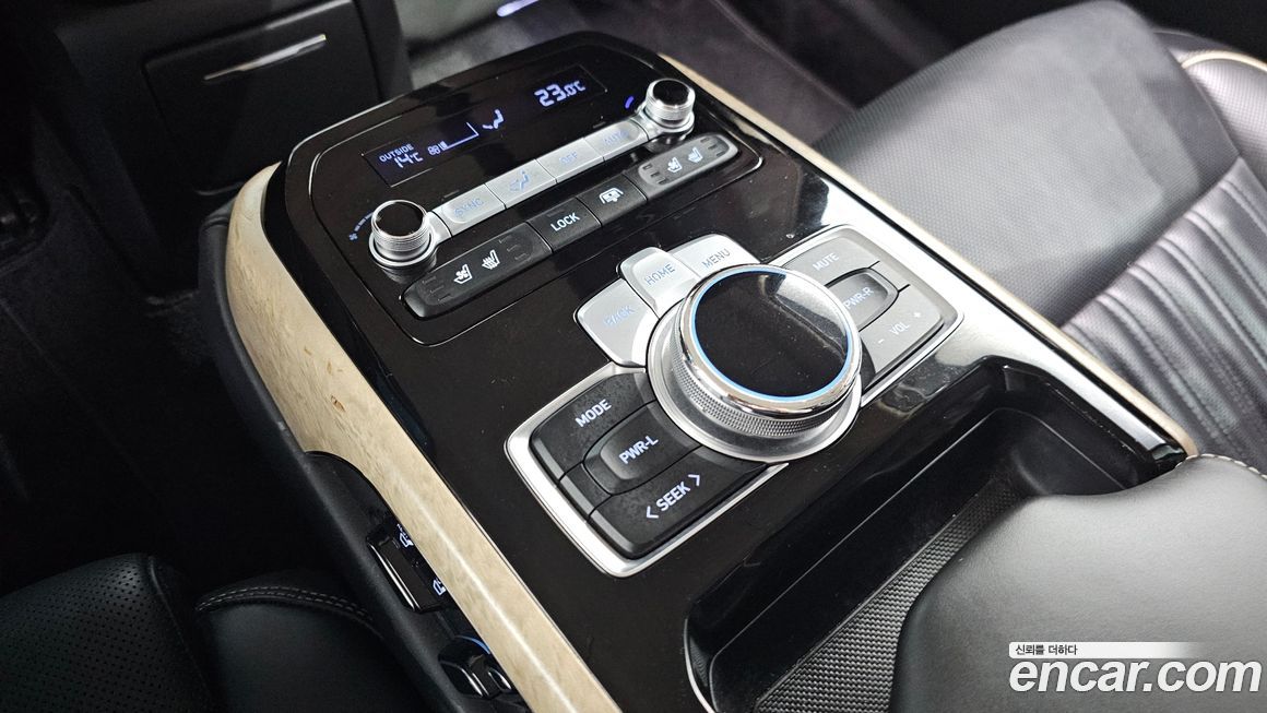 Genesis G90 2020