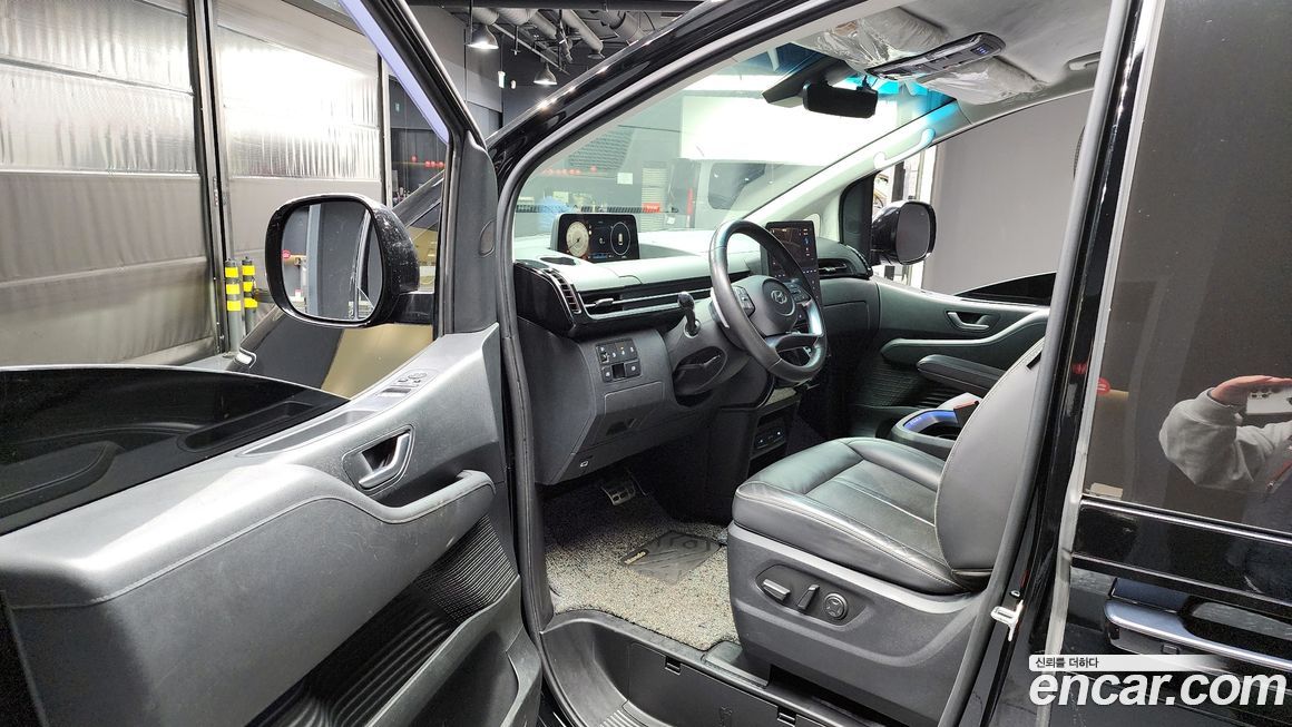 Hyundai Staria 2024