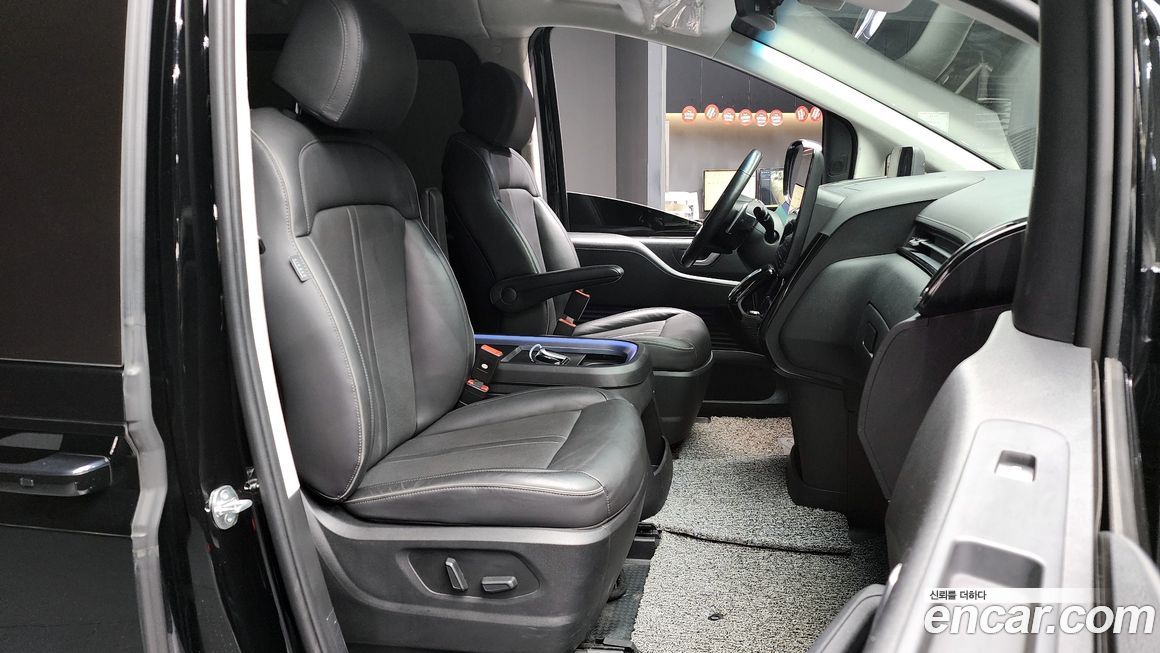 Hyundai Staria 2024