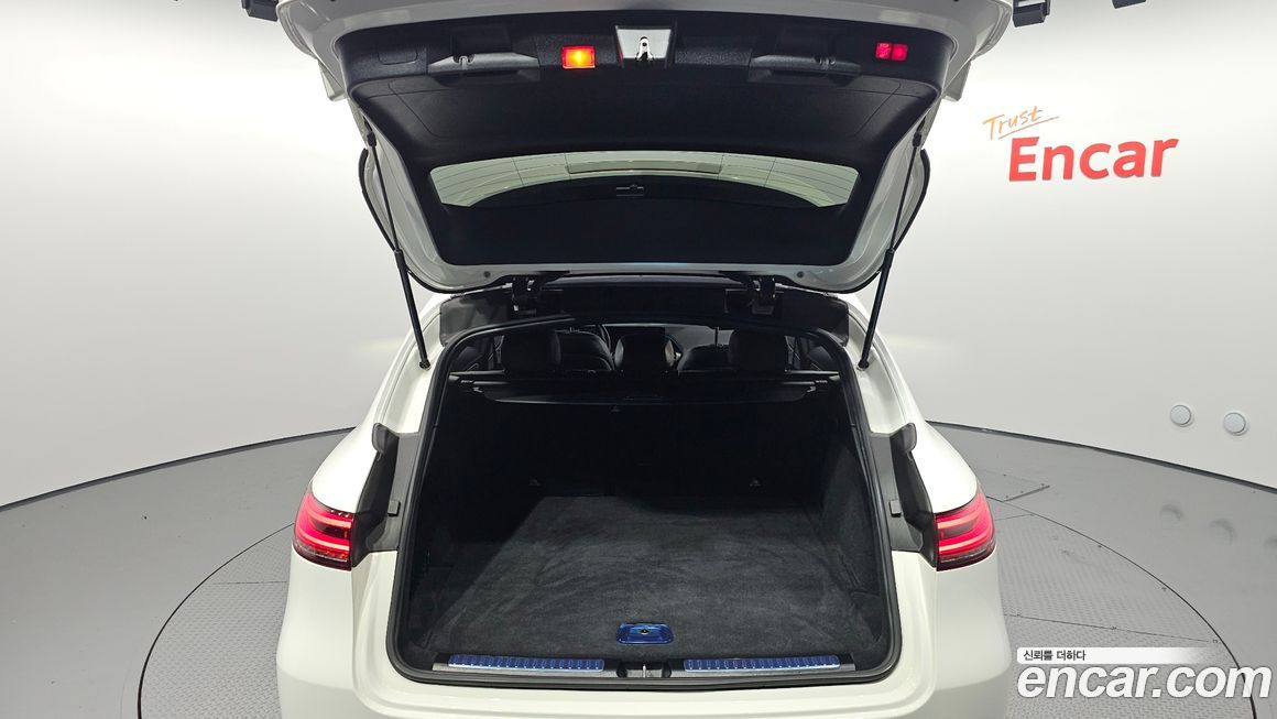 Mercedes-Benz EQC 2020