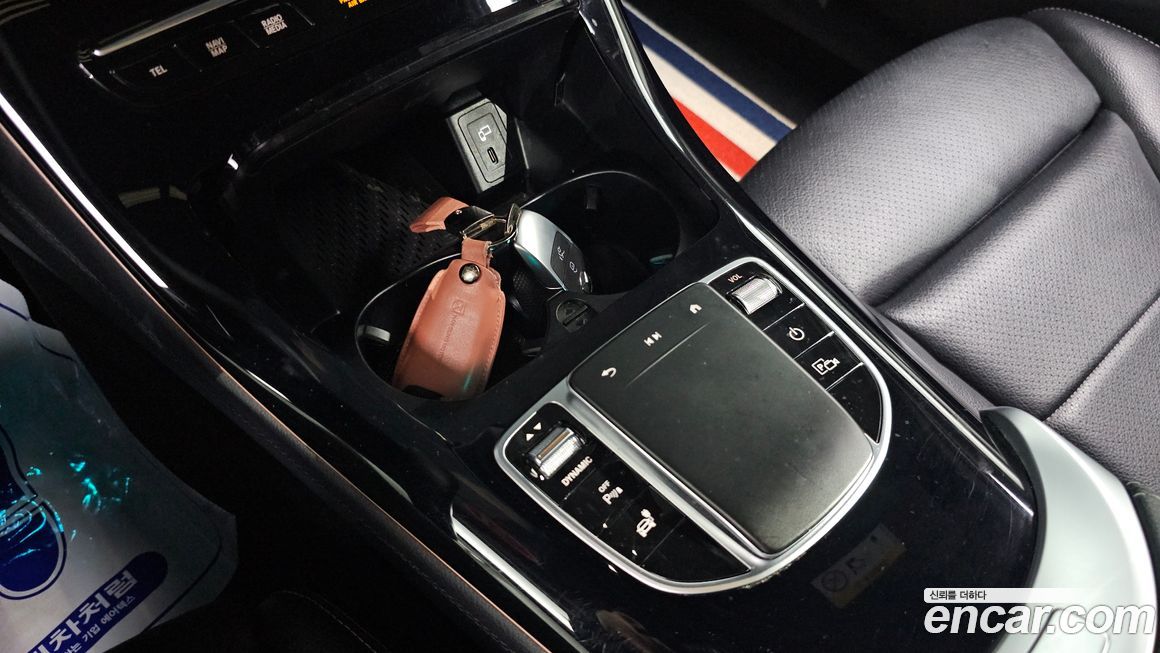 Mercedes-Benz EQC 2020