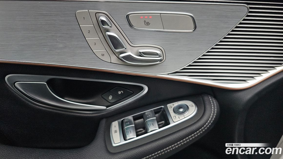 Mercedes-Benz EQC 2020