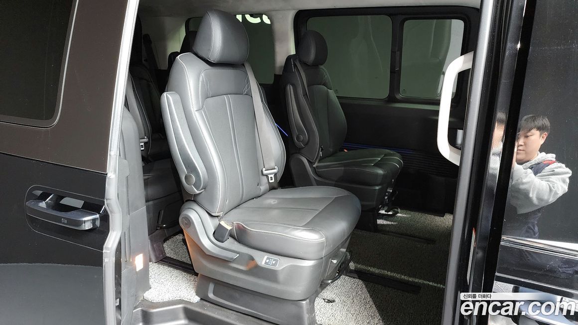 Hyundai Staria 2024