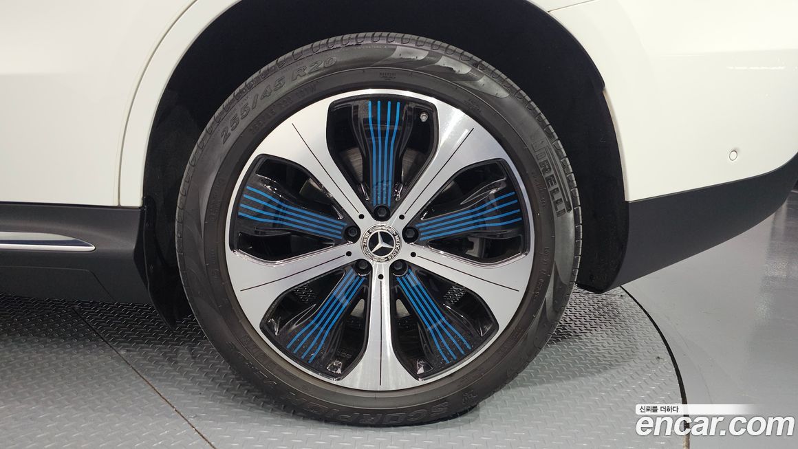 Mercedes-Benz EQC 2020