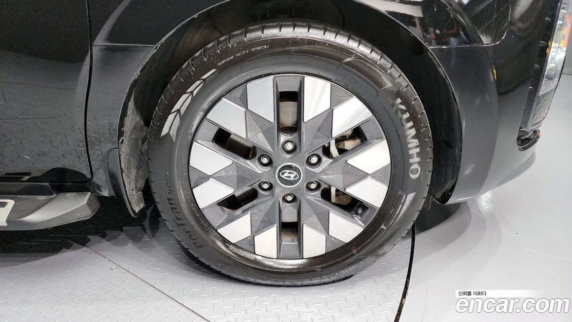 Hyundai Staria 2024