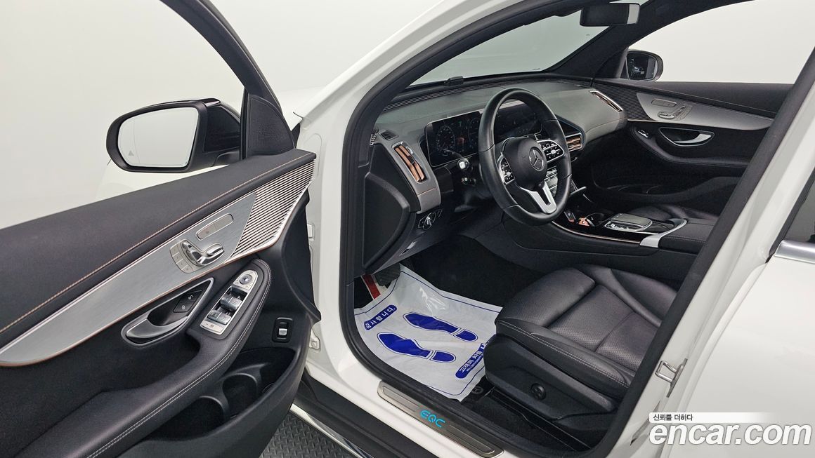 Mercedes-Benz EQC 2020