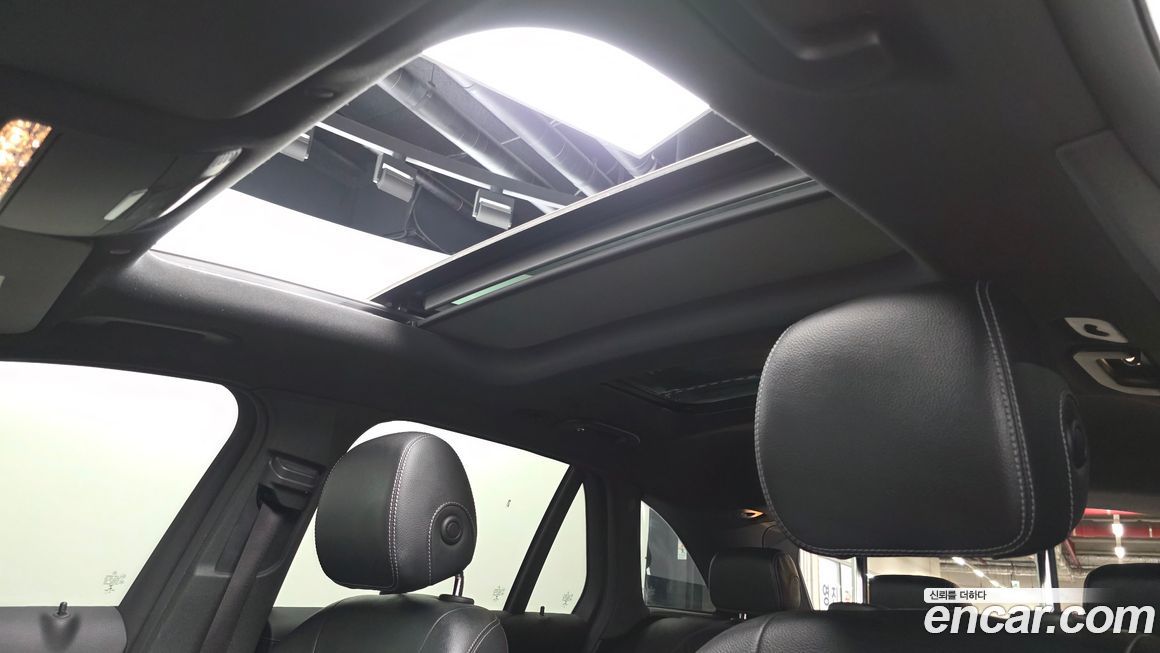 Mercedes-Benz GLC-Class 2021