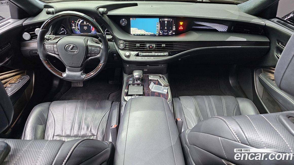Lexus LS 2018