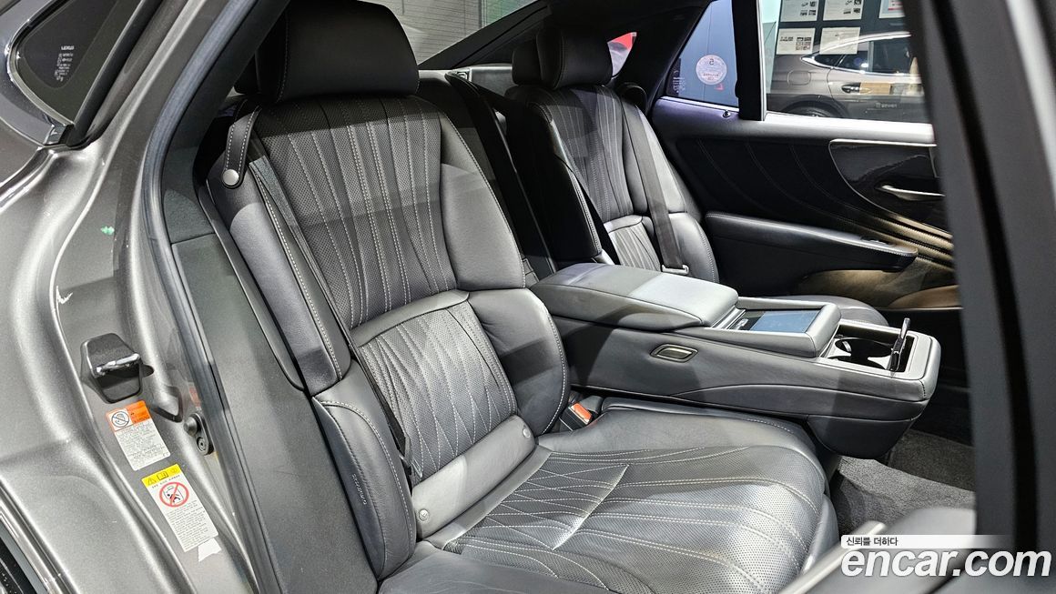 Lexus LS 2018