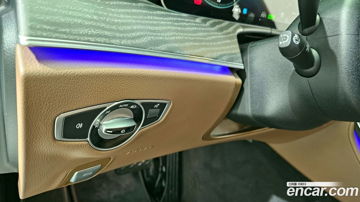 Mercedes-Benz E-Class 2022