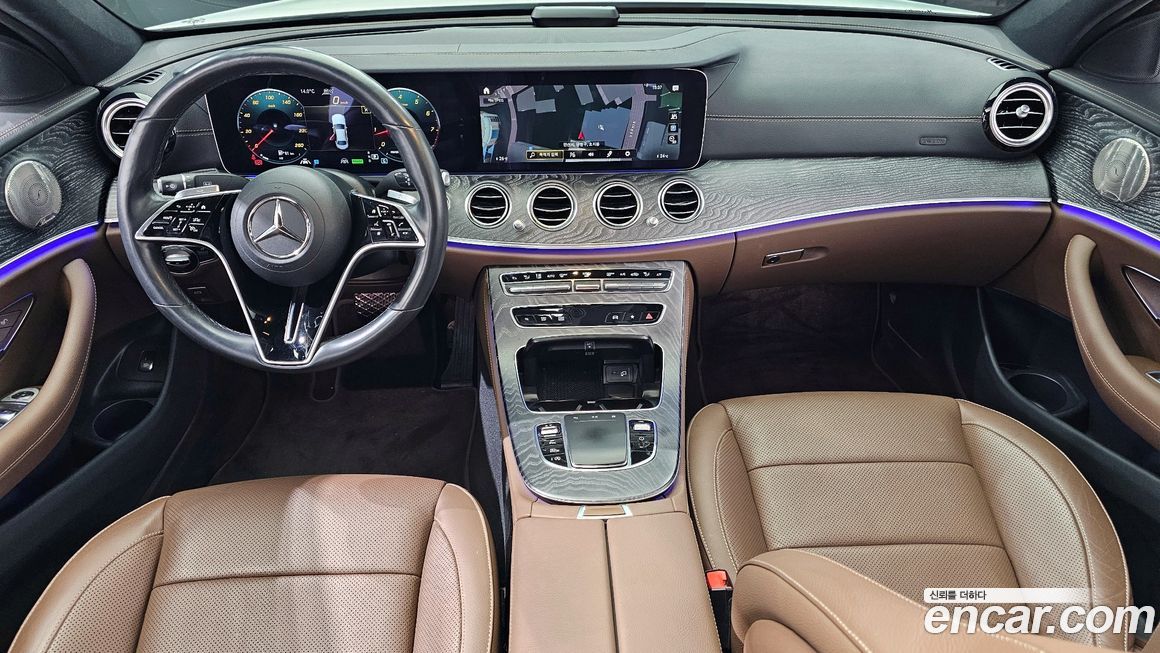 Mercedes-Benz E-Class 2022