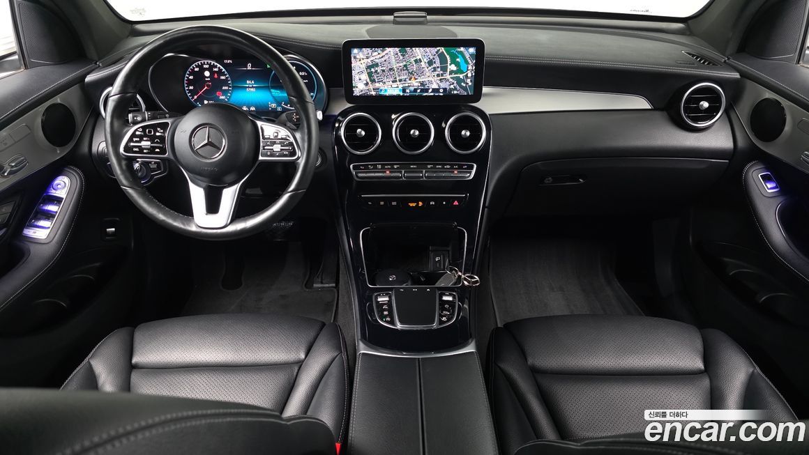 Mercedes-Benz GLC-Class 2021