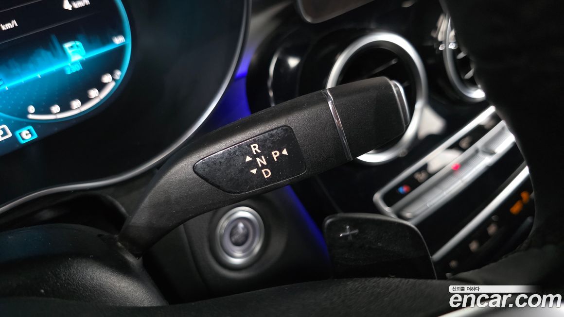 Mercedes-Benz GLC-Class 2021