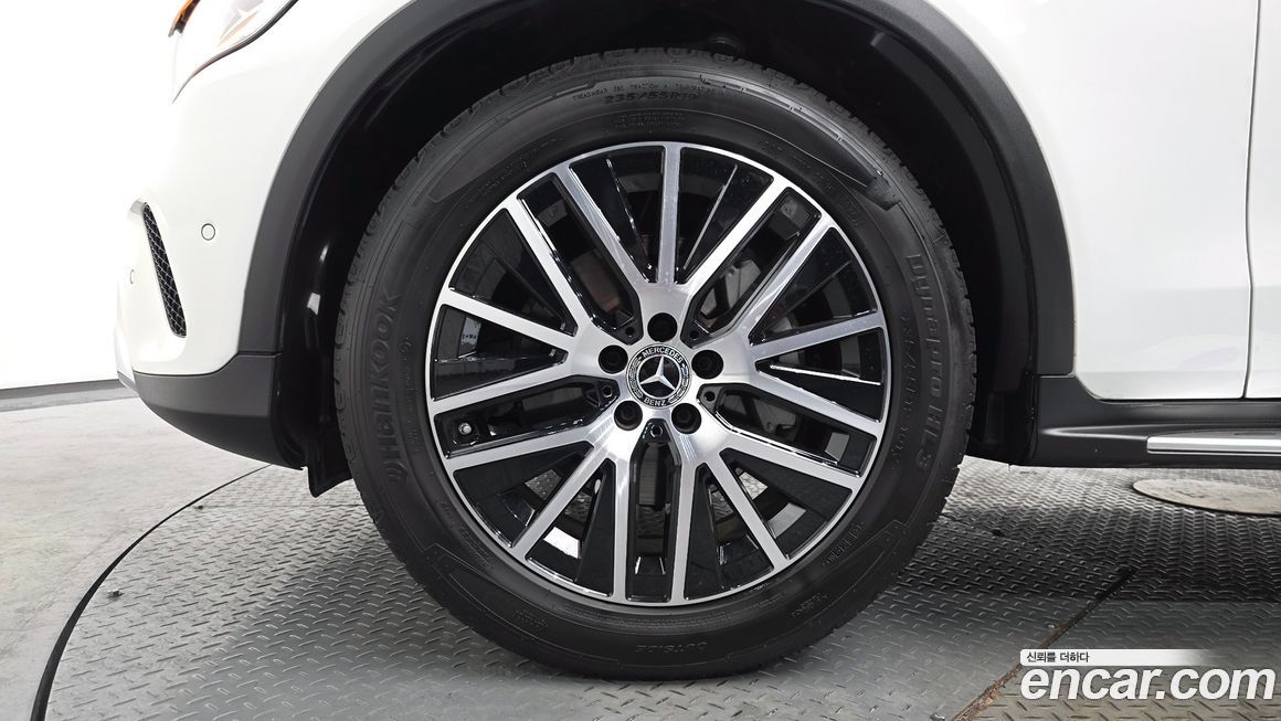 Mercedes-Benz GLC-Class 2021