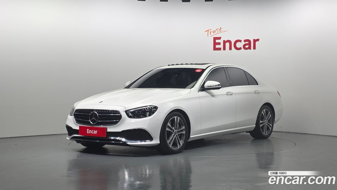 Mercedes-Benz E-Class 2022