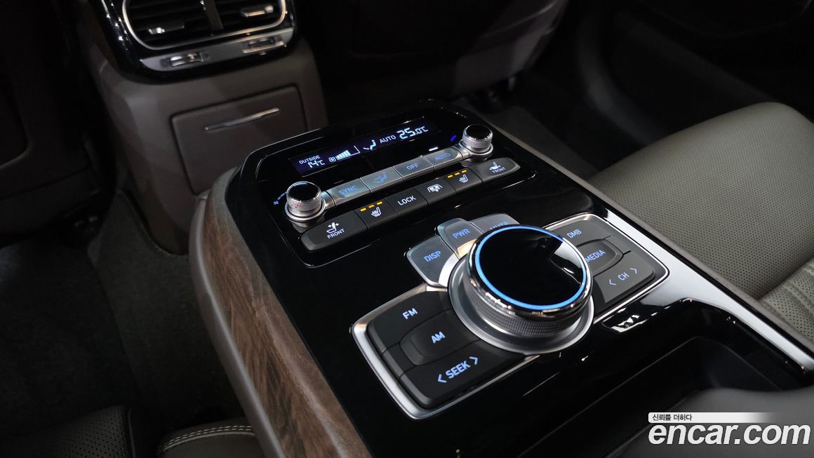 Genesis G90 2021